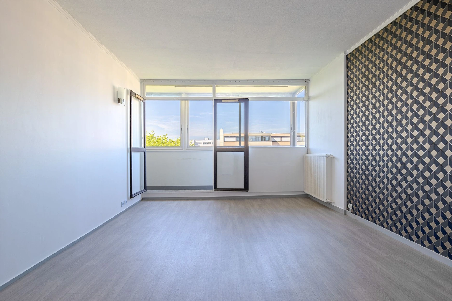 Appartement vendu rue Jean Mermoz à Chennevières-sur-Marne par Matthieu Azincourt et Wendy Gonçalves iad France
