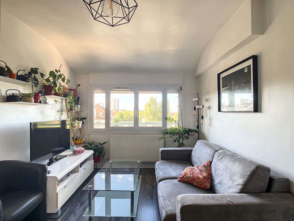 Appartement vendu rue du Mont Mesly Bonneuil-sur-Marne par Matthieu Azincourt et Wendy Gonçalves iad France